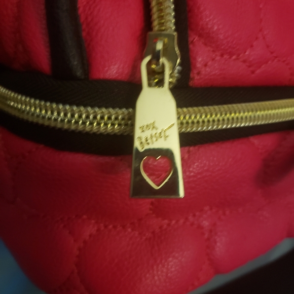 COPY - Betsey Johnson insulated bag - Picture 3 of 4